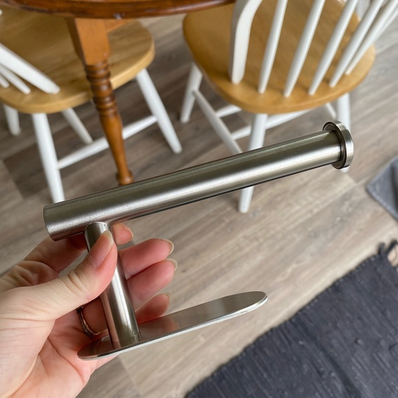 Jigiu Metal Self Adhesive Toilet Paper Roll Holder - Picture 5 of 7